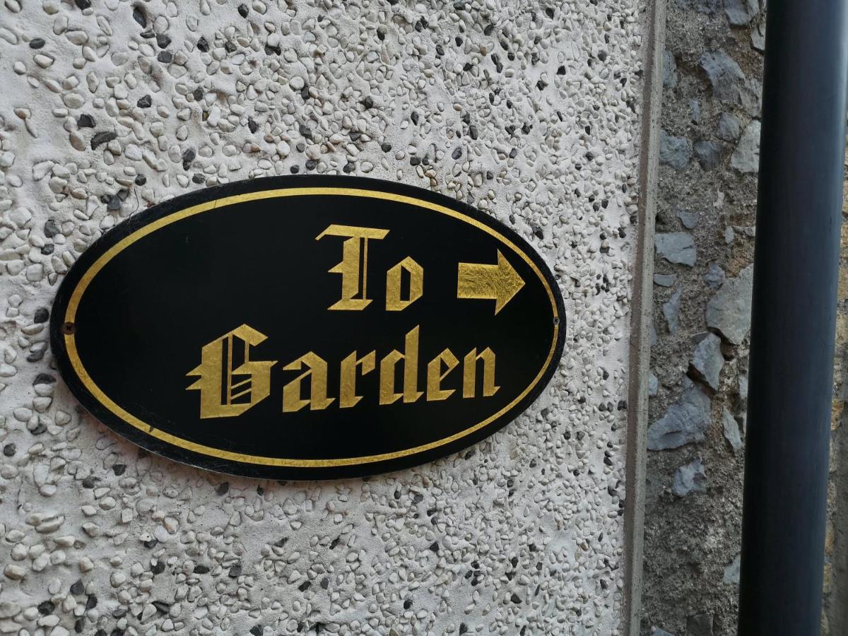 Townsend House Guest House バー エクステリア 写真