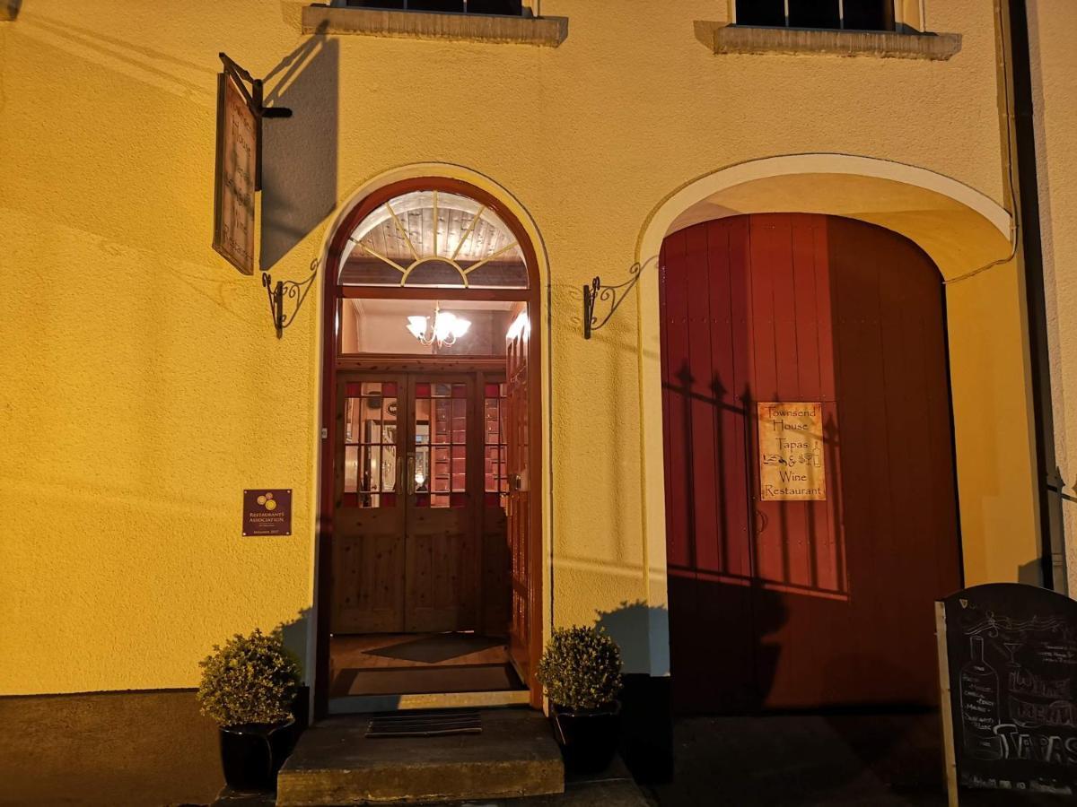 Townsend House Guest House バー エクステリア 写真